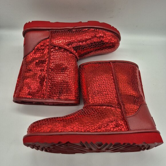 Ugg Youth Size 6 Classic II Gel Red Hearts Short Mid Boots Plush - Picture 6 of 9
